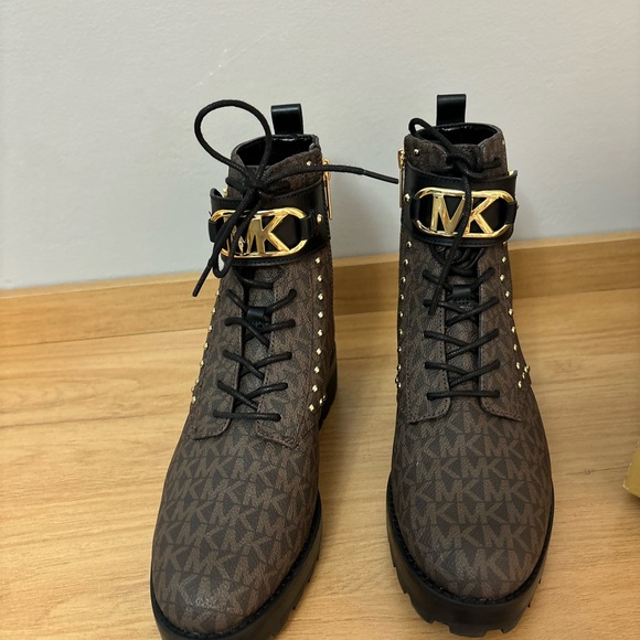 Michael Kors boots - Picture 7 of 7